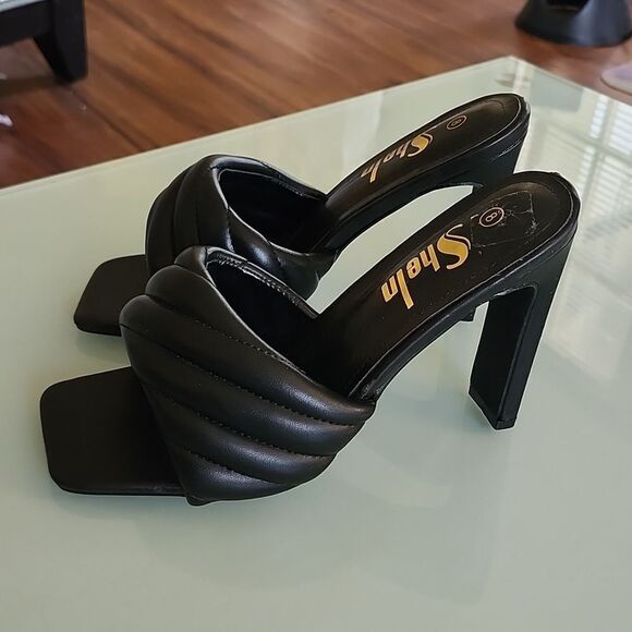 Chunky Heels - Picture 5 of 9